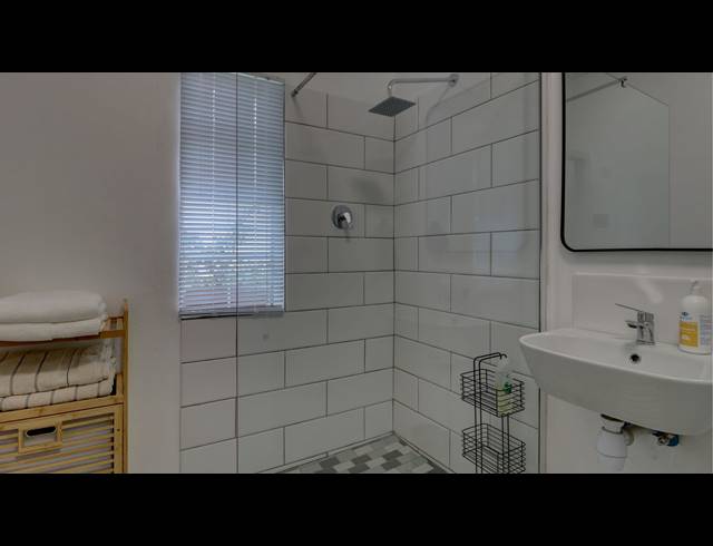 153M² BUILDING FOR SALE IN GREYTON